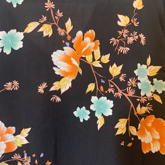 Grand & Greene Top - Picture 10 of 12